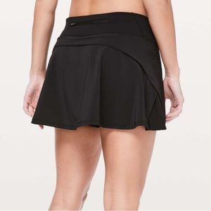 Lululemon Play Off The Pleats Skirt  13" black 10